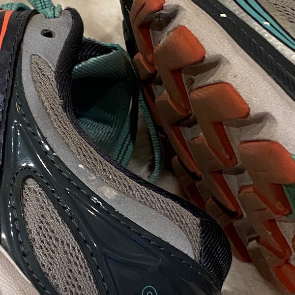 Saucony Zealot ISO 2 Silver Mint Coriander Green Athletic Running Shoes Sz 6 VGC - Picture 9 of 13